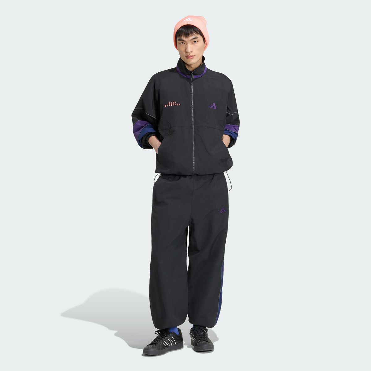 BL WOVEN JKT BLACK/VIOLET
