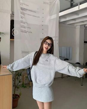 Crewneck sweatshirt