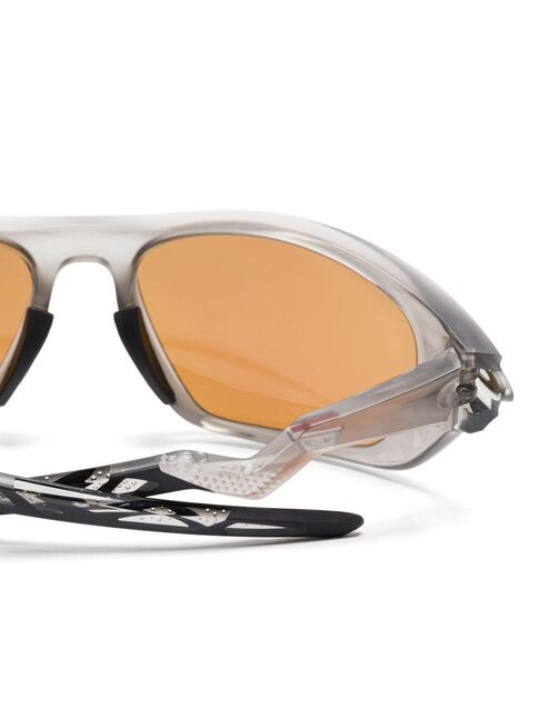 Oakley, INJECTED MAN SUNGLASS