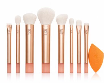 The Wanderer Makeup Brush Set with Miracle Complexion Sponge
