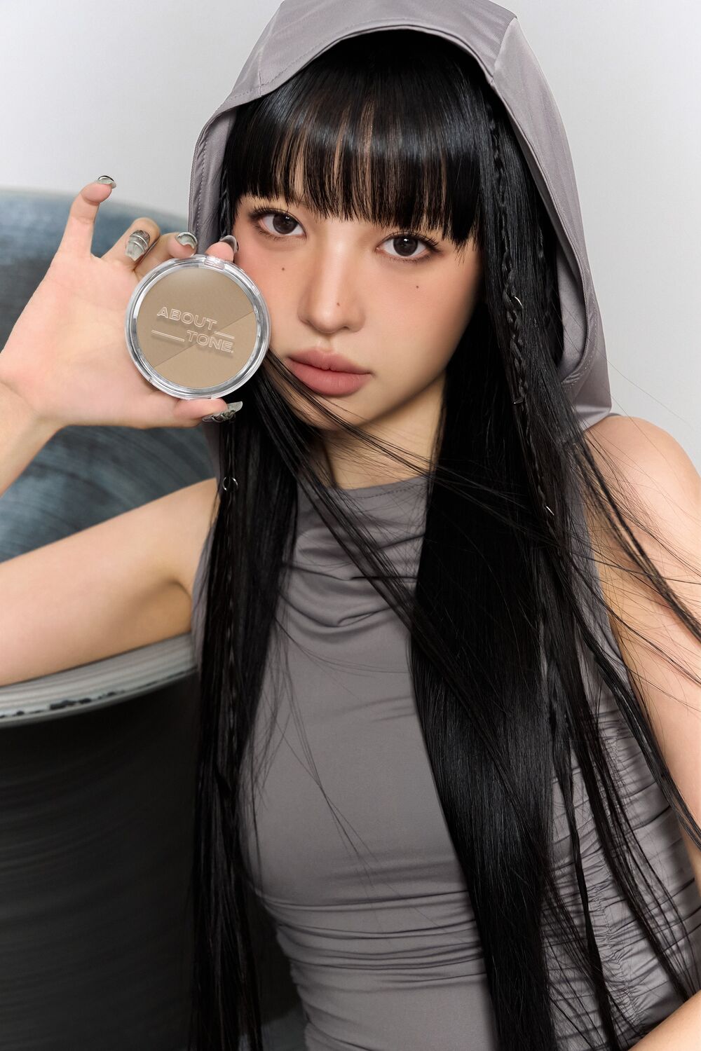 "ABOUT TONE BLUR POWDER SHADING "