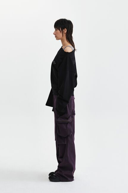 BACK LOGO RAW CUT BOAT NECK TOP
