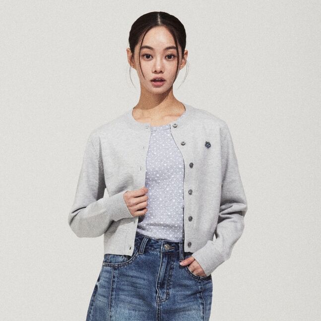 WOMEN LILY WAPPEN ROUND NECK LONG SLEEVE CARDIGAN