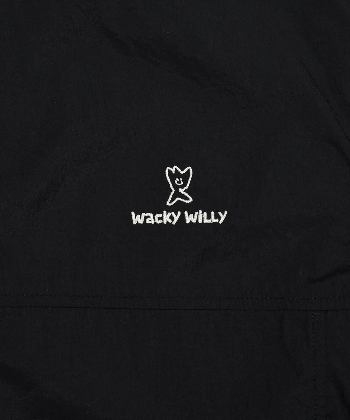 PACKABLE LIGHTWEIGHT HOODED WINDBREAKER