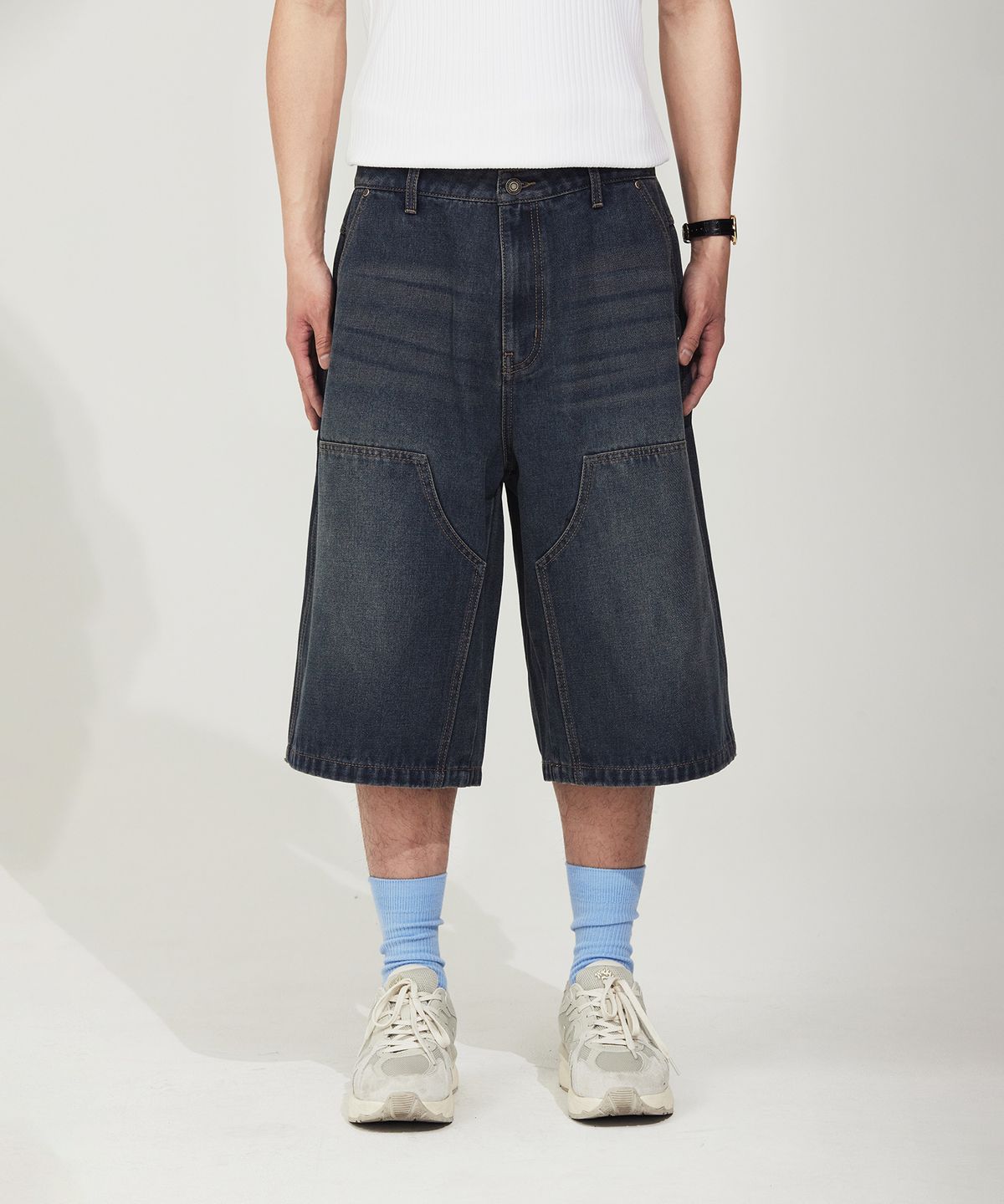 DOUBLE-KNEE DENIM SHORTS
