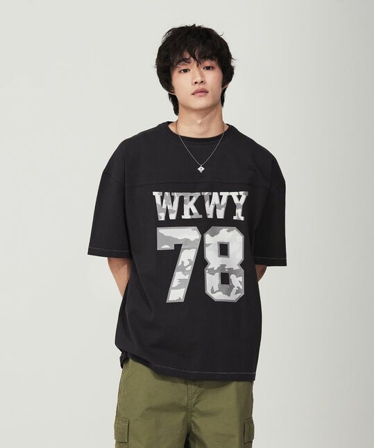 PANEL TYPOGRAPHY T-SHIRT