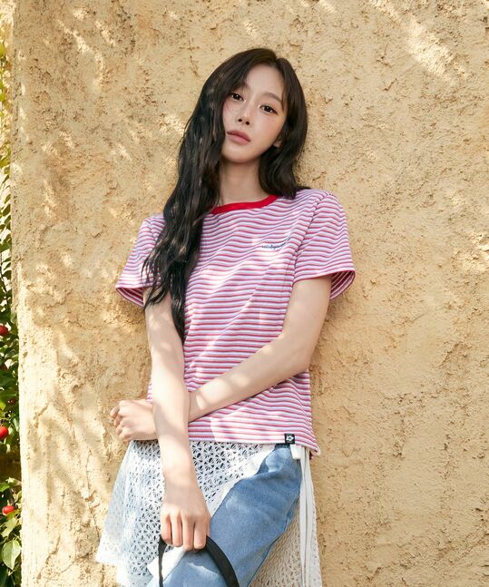 WOMEN’S MULTI-STRIPE T-SHIRT