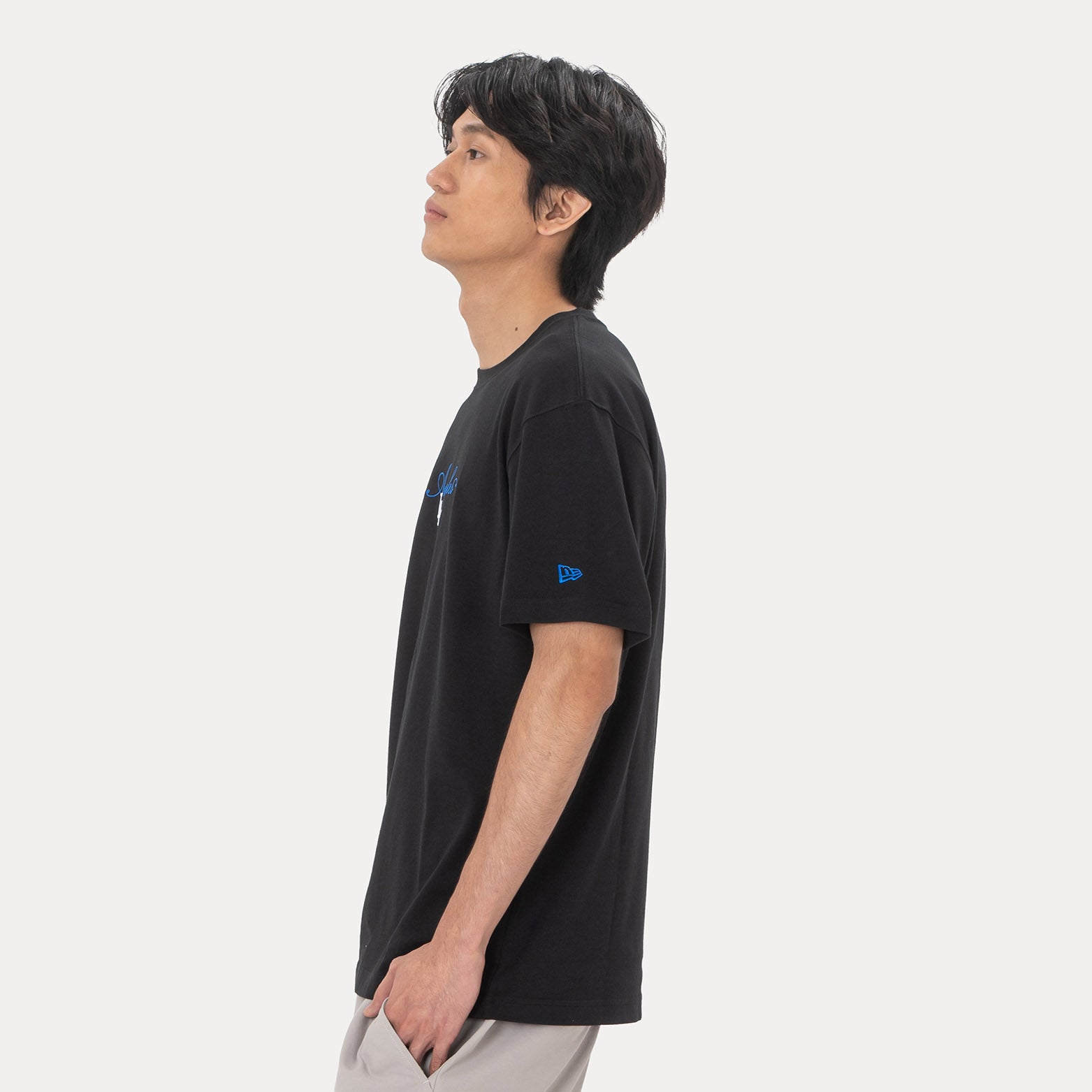 SS TEE CROSS PANELS SCRIPT LOSDOD BLACK