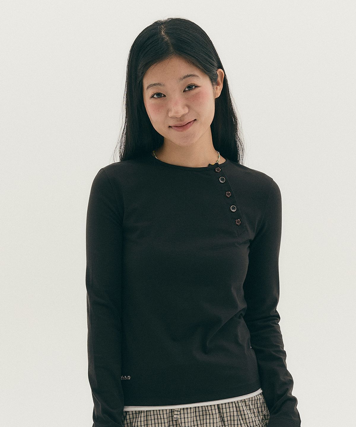 POINT BUTTON LONG SLEEVE T-SHIRT