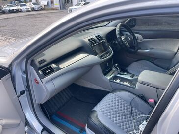 Toyota Crown 2010/2024