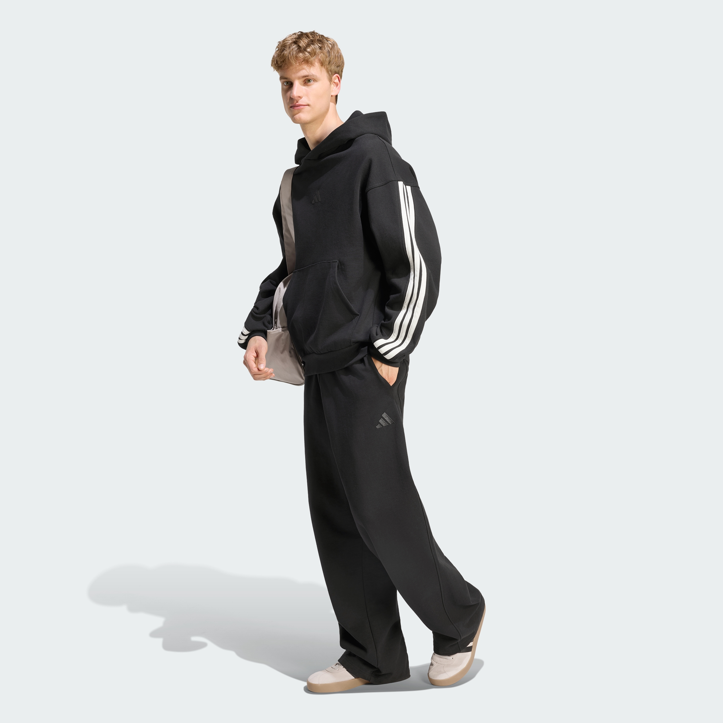 M AK SL WD PT BLACK
