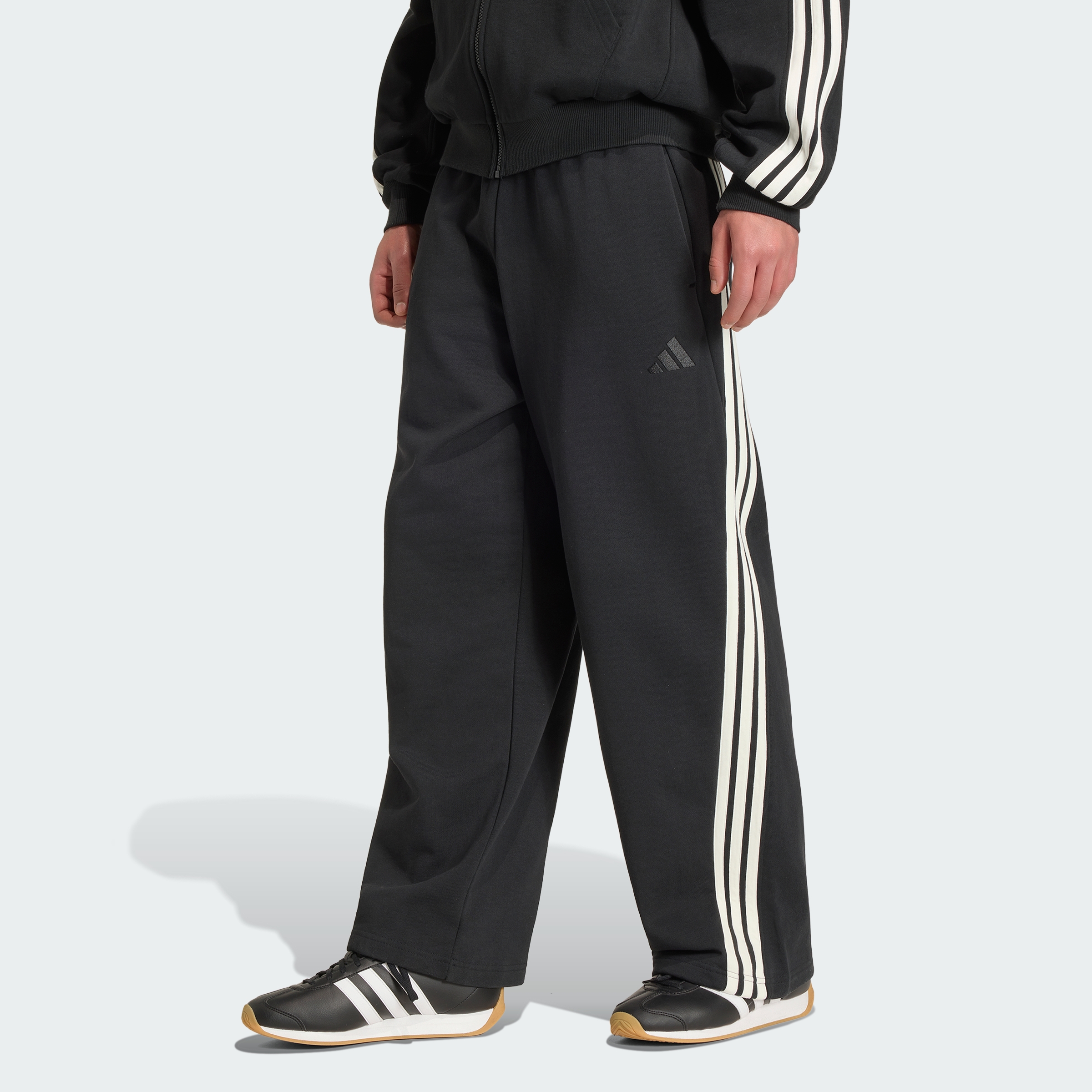 M AK 3S WD PT BLACK/OWHITE