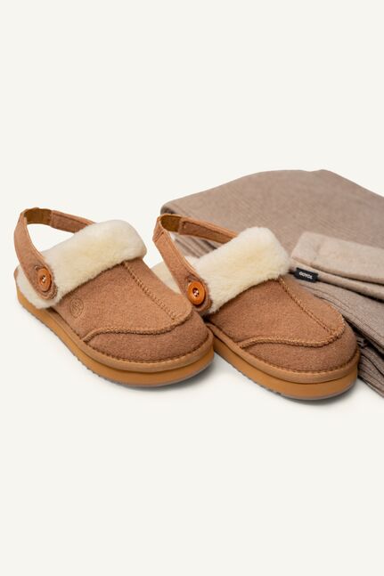 Cashmere slippers
