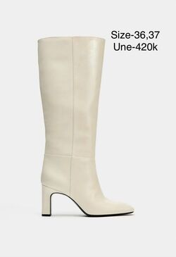 Block heel boots