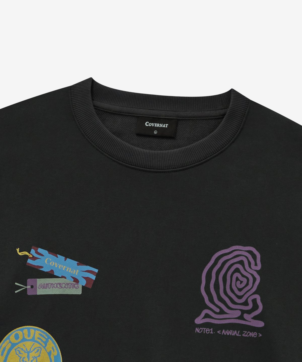 COLLAGE GRAPHIC SWEATSHIRT