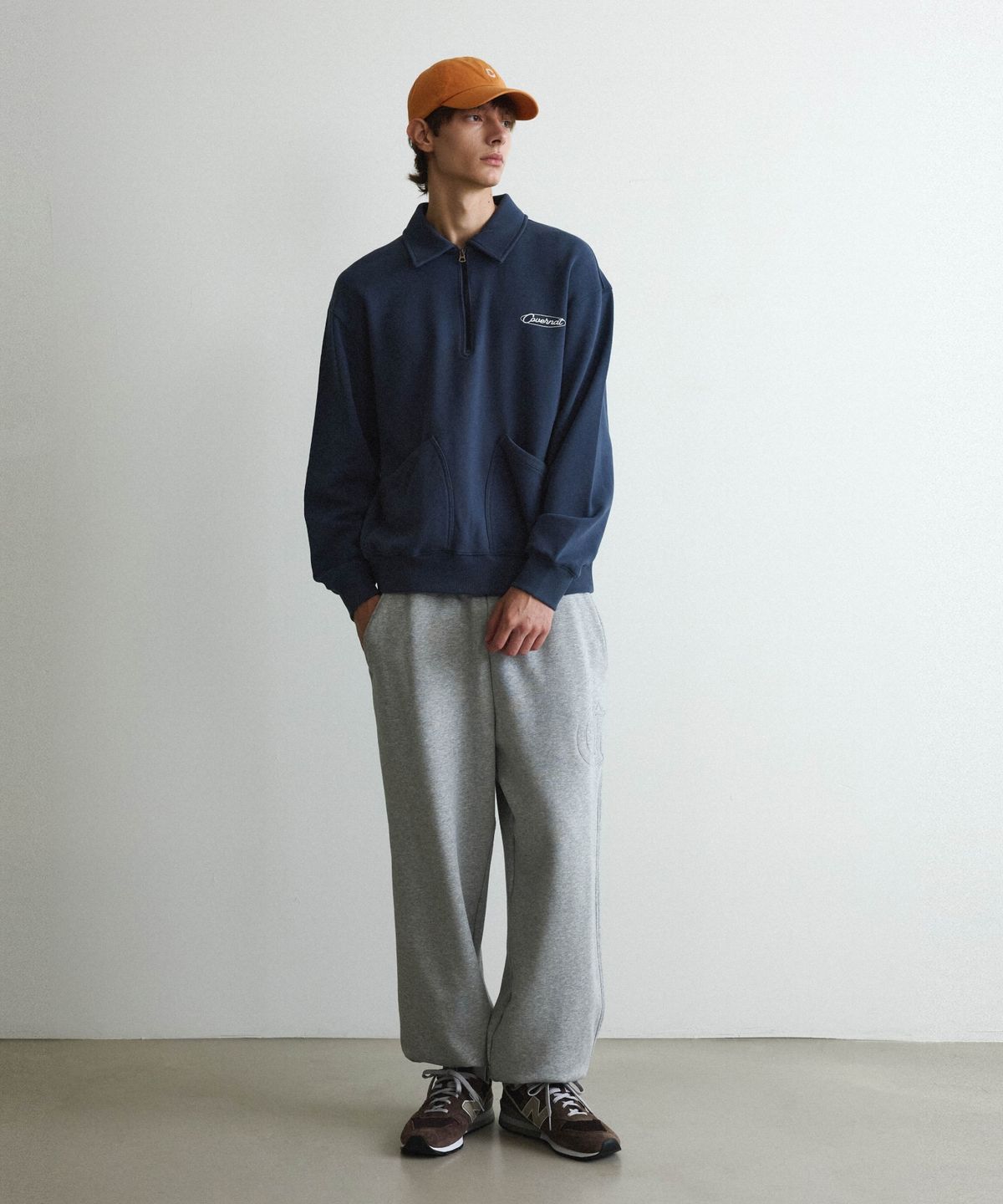 COLLAR HALF ZIP-UP SWEATSHIRT