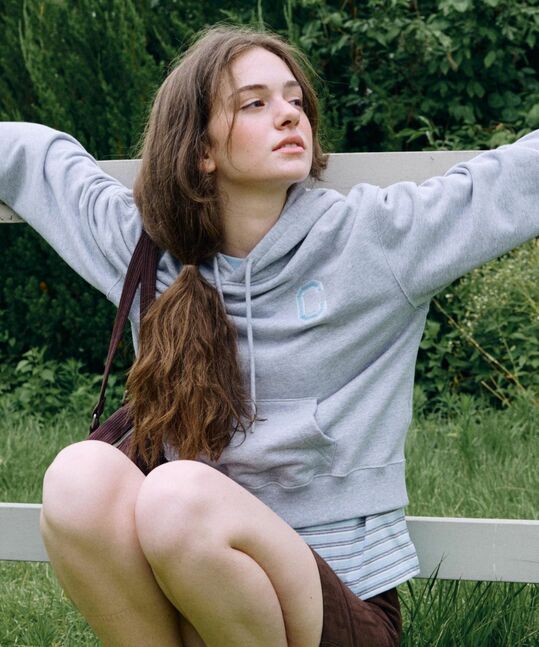 WOMEN C LOGO HOODIE