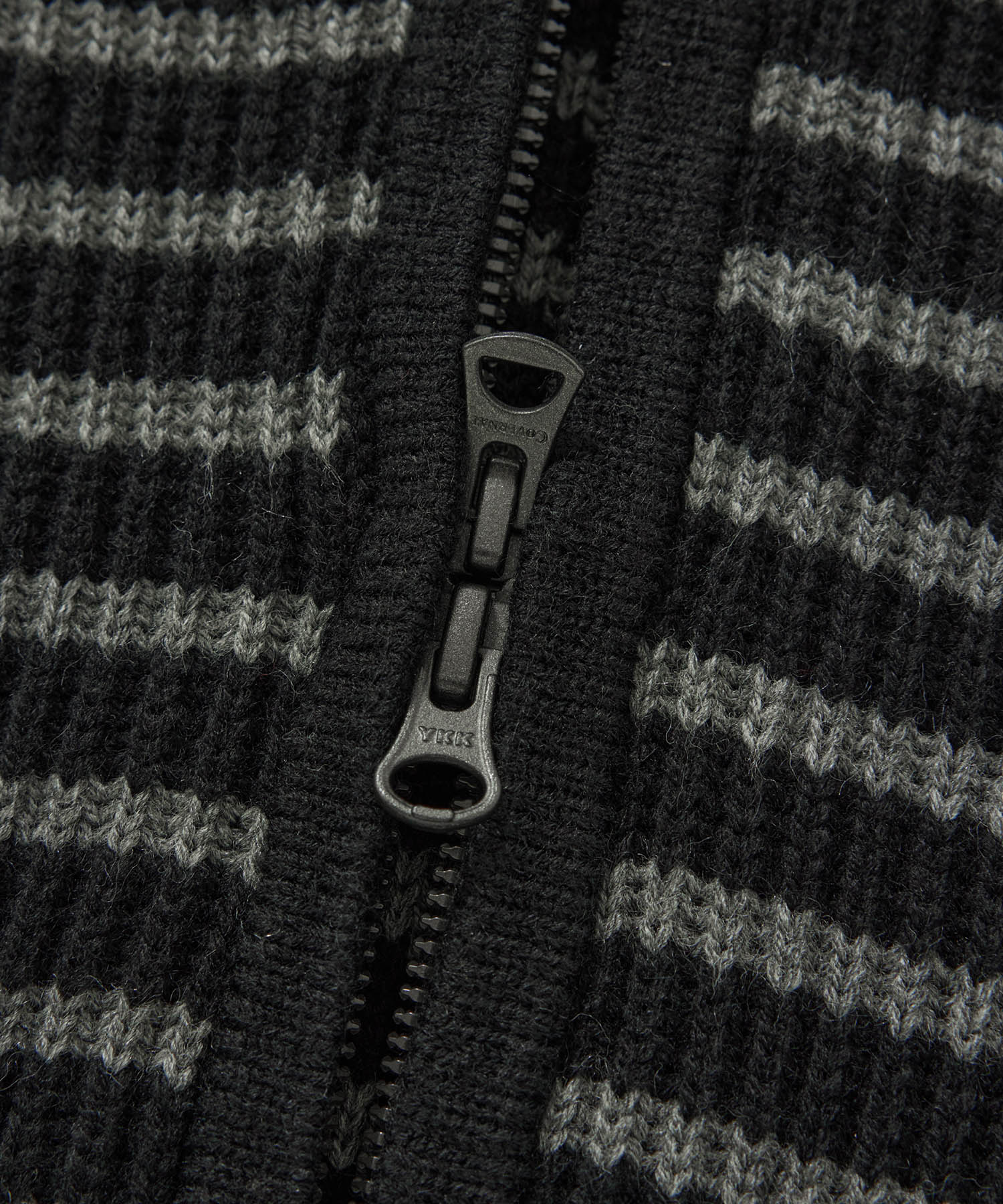 STRIPE KNIT ZIP-UP