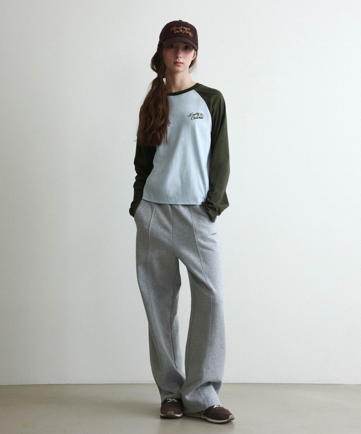 WOMEN SEMI-BOOTCUT SWEATPANTS