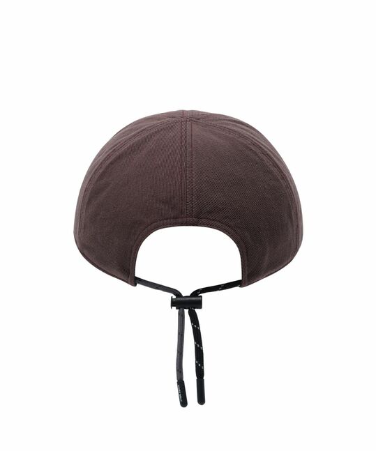 STRING POINT SEMI-CURVED CAP