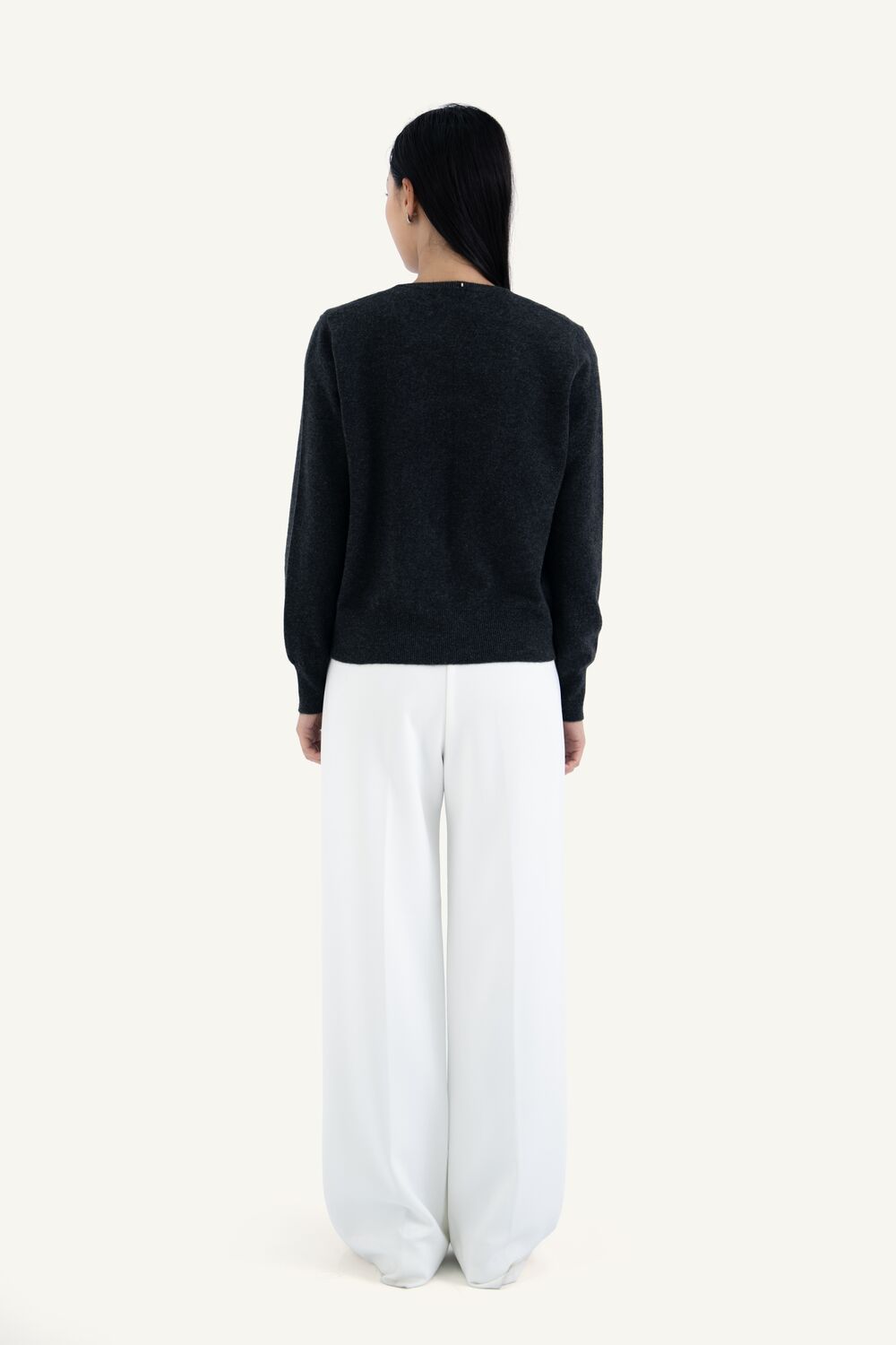 VICKY V-Neck - 4