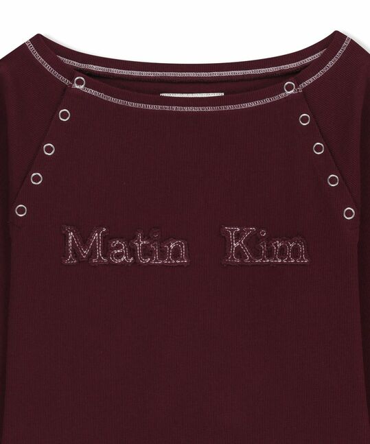 LOGO APPLIQUE BUTTON DETAIL RAGLAN TOP