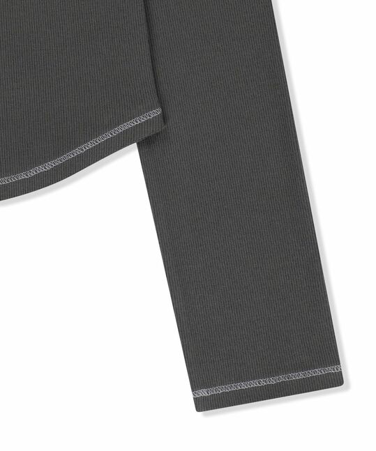 LOGO APPLIQUE BUTTON DETAIL RAGLAN TOP