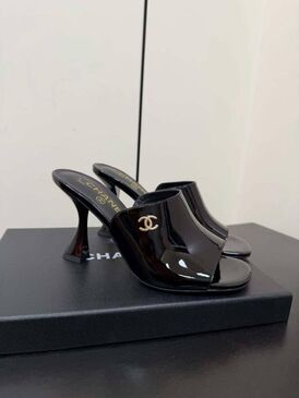 CHANEL 𝑴𝒖𝒍𝒆𝒔 – Хар
